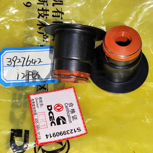 3927642 Колпачок маслосъемный дв. Cummins C8.3, 6CT